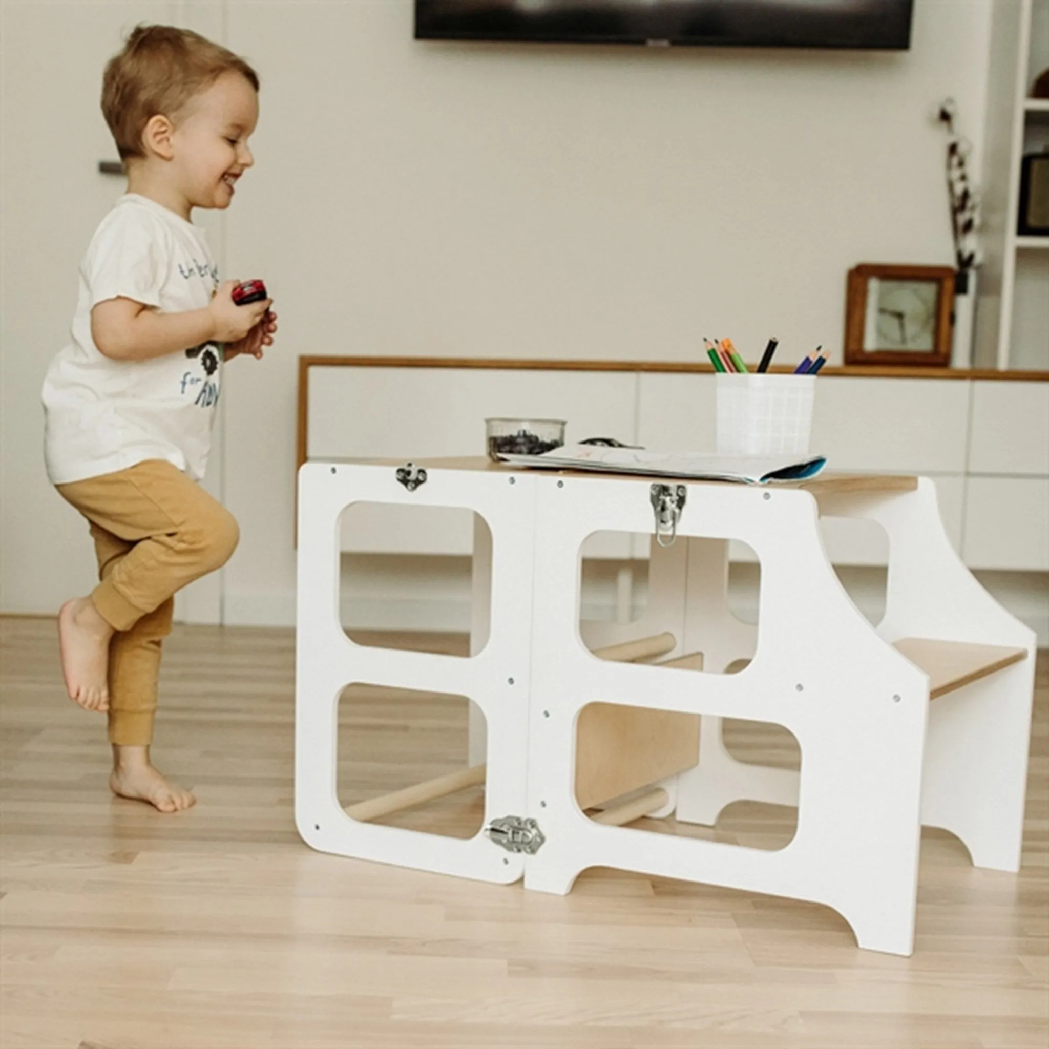 Duck Woodworks Foldable Kitchen Tower White